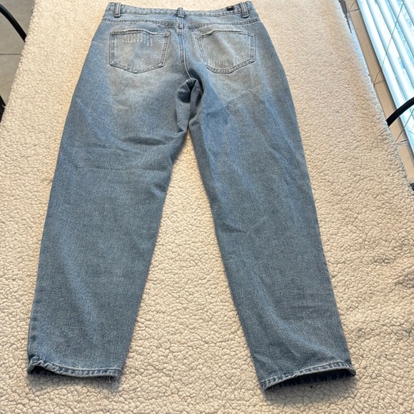 Elite Jeans Blue Straight Leg Jeans with Distressed Knees - Picture 6 of 6